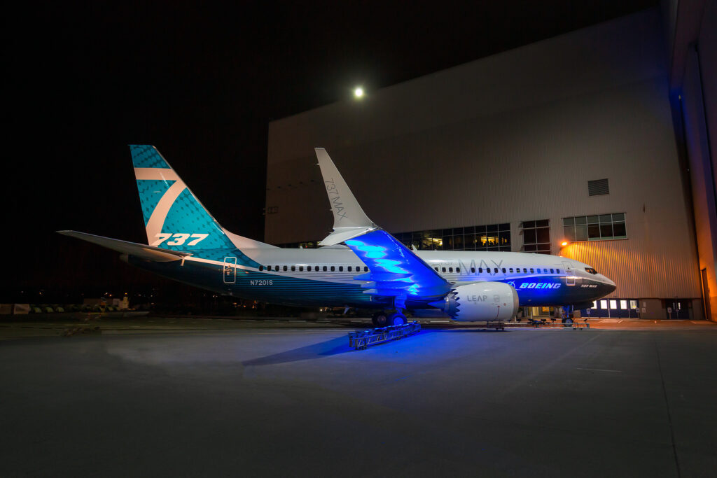 Boeing B737-7