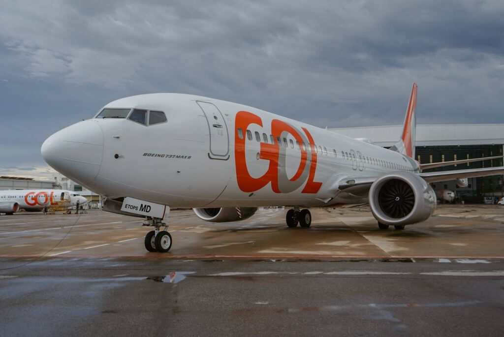 GOL B737-8