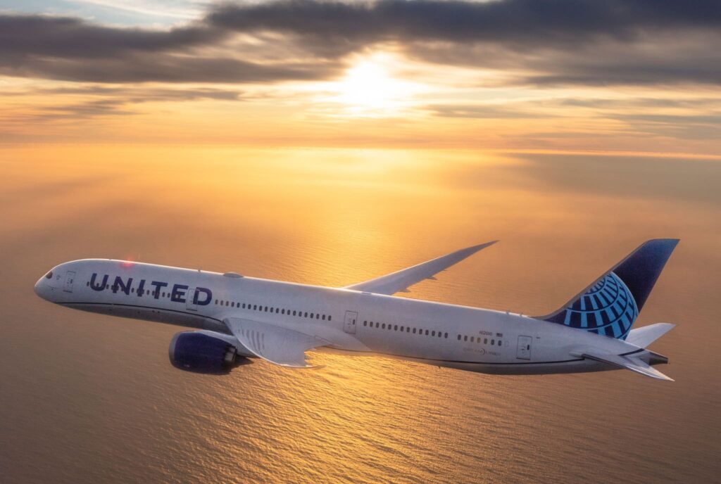 United B787-9