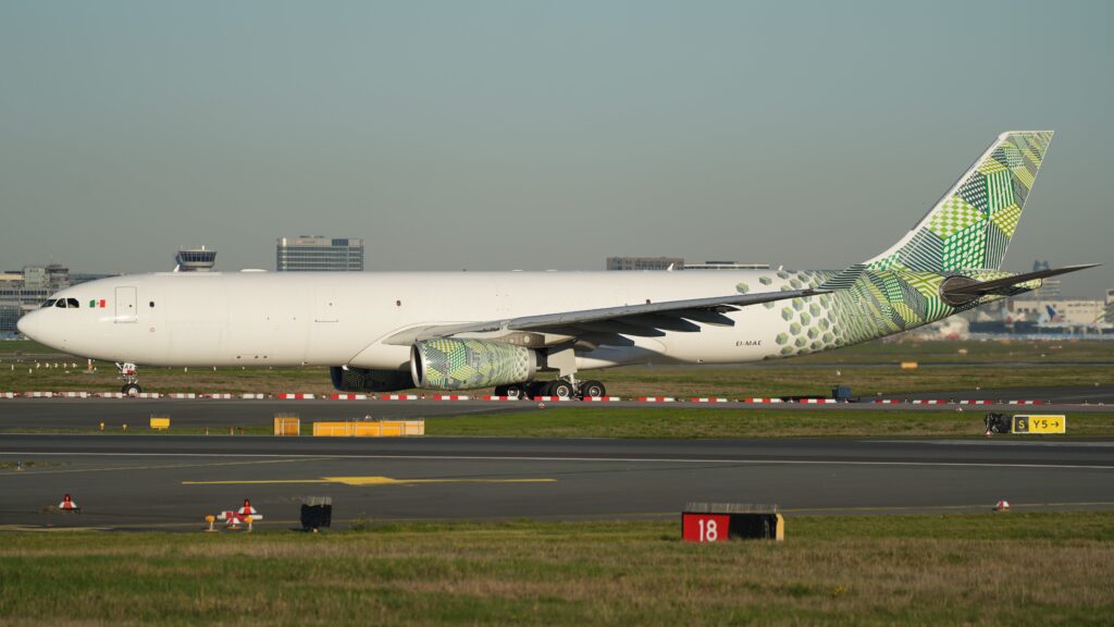 Mas A330-200P2F