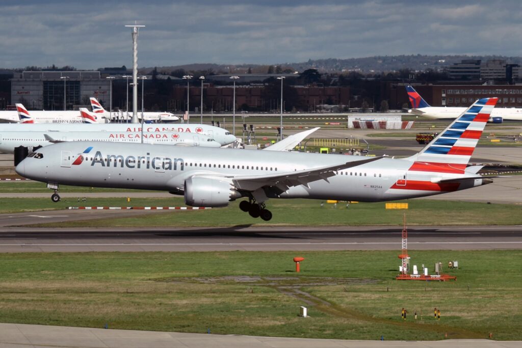 American B787-9