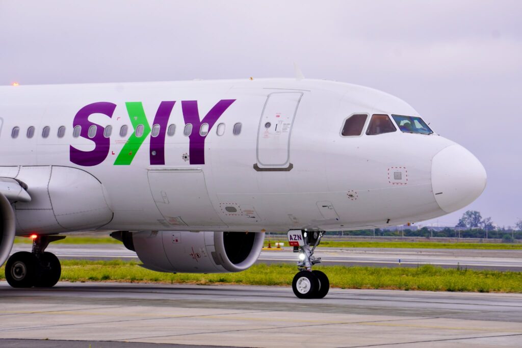 SKY A320neo front CC-AZN