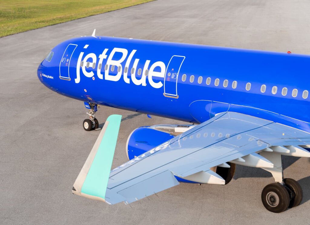 JetBlue new colors