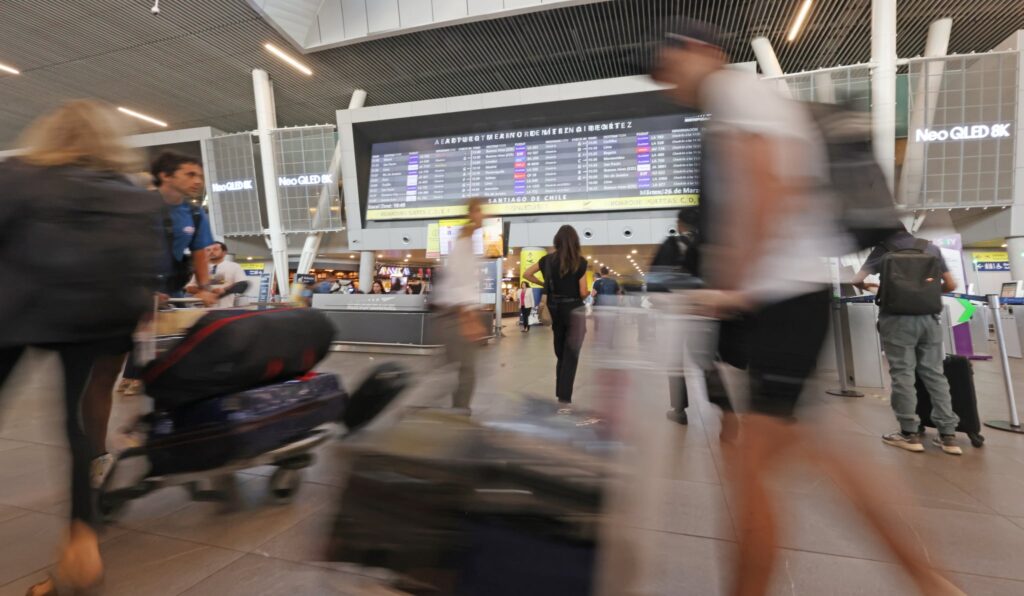 SCL terminal 2 pasajeros movimiento