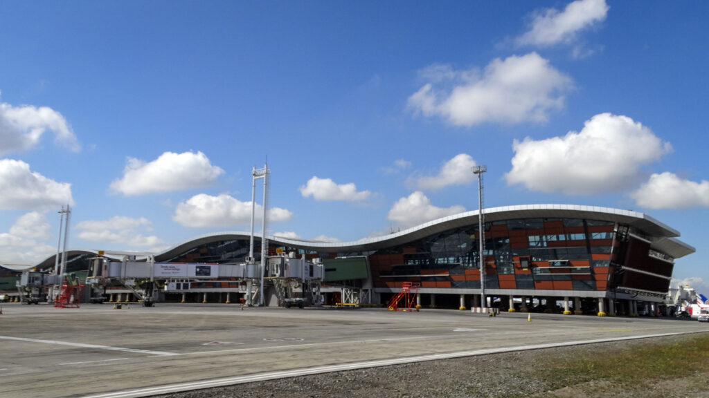 aeropuerto Santiago espigon E